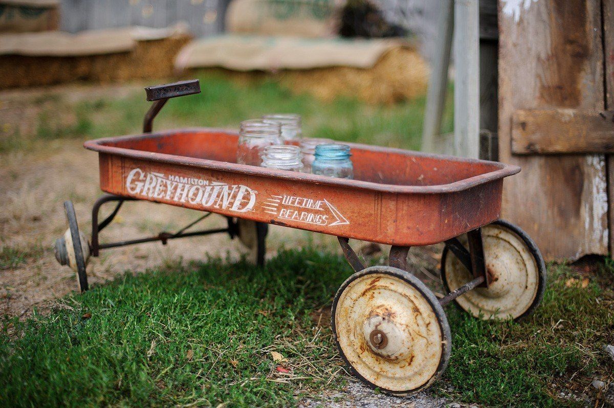 barn wedding details