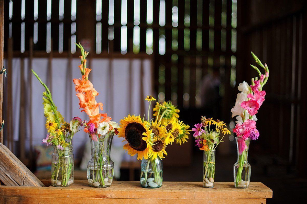 Festhalle Barn wedding flowers