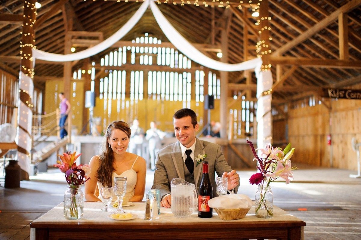 Amana-Festhalle-Barn-wedding-Marissa-Dan-31