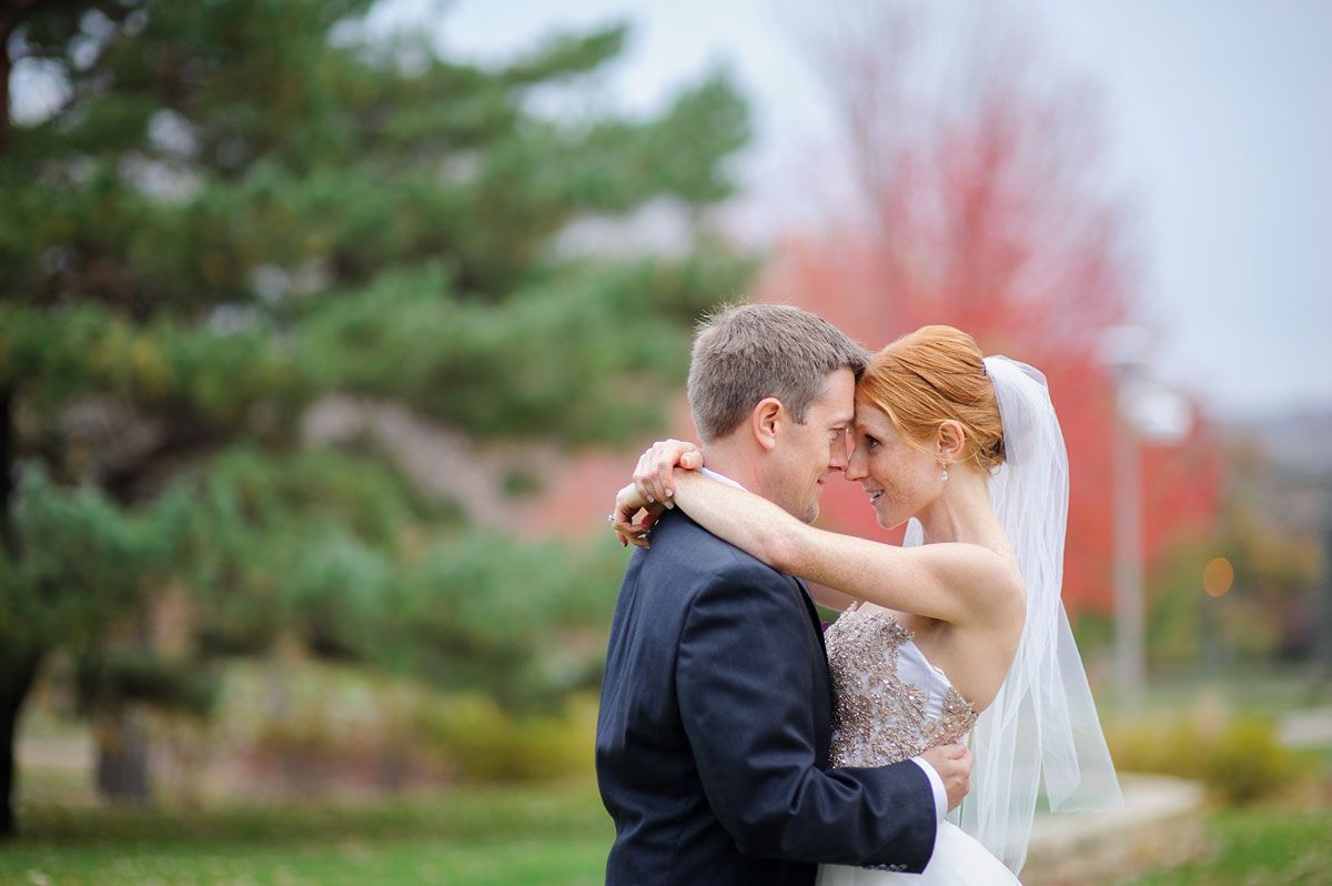 decorah-iowa-luther-college-wedding-035