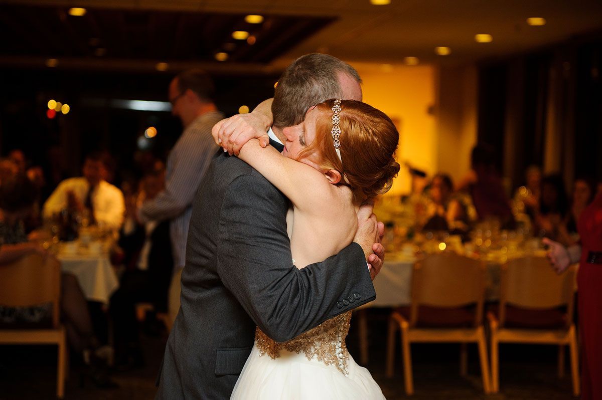 decorah-iowa-luther-college-wedding-049