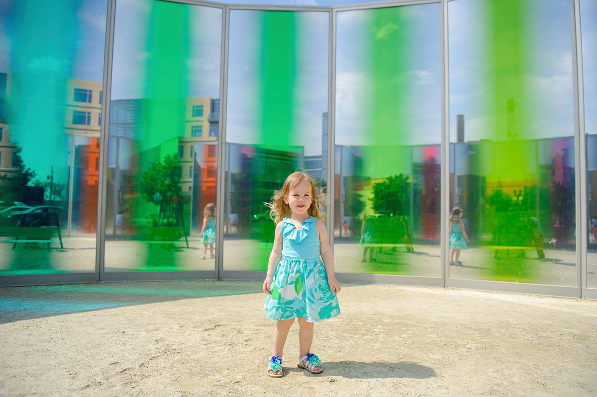 Des Moines Family Photographer - Sculpture Park downtown Des Moines Iowa session