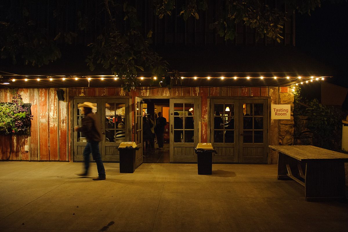 Sutliff-Cider-Wedding-Dani-Matt-44